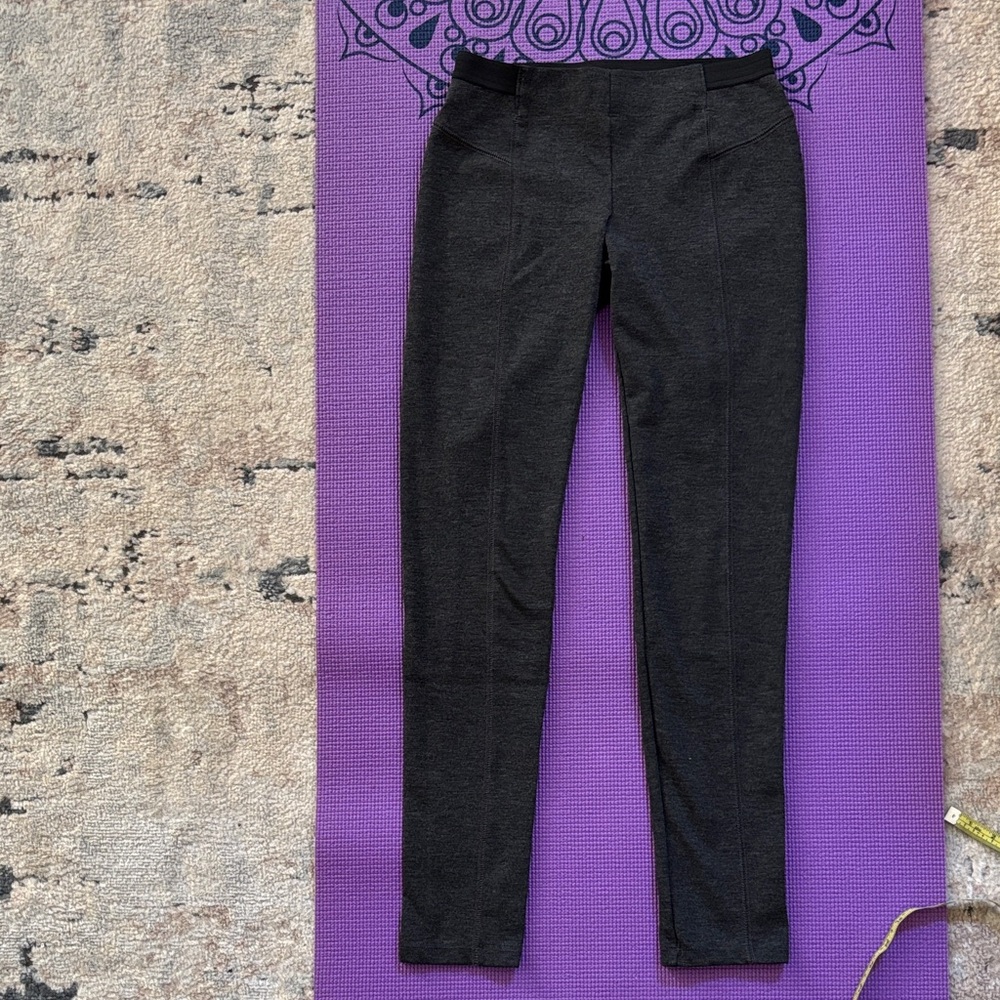 Vera Wang Simply Vera Gray Leggings size XS